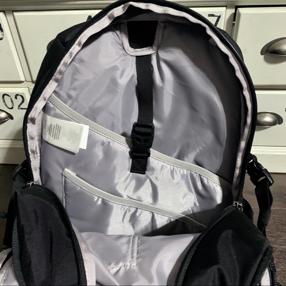 ***SOLD*** Patagonia Black Refugio Pack Backpack - Picture 10 of 14